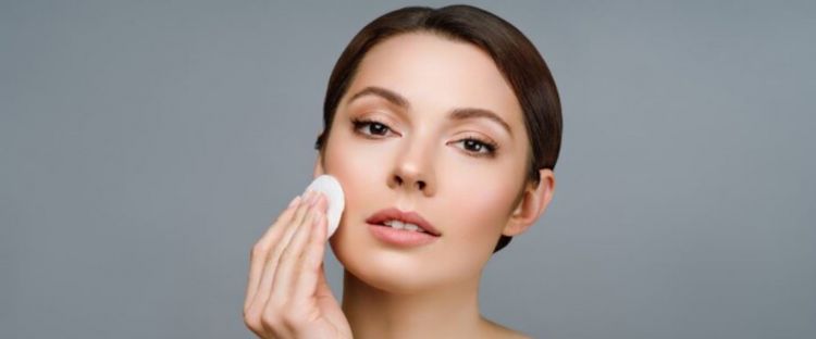 Review Setting Powder "OilControl+" oleh StayTrue: Menghilangkan Kilau Berminyak di Wajah