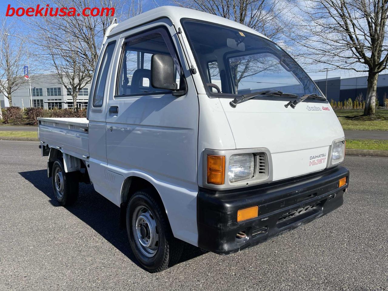 The Daihatsu Hijet With a Working Onboard Lamington Oven