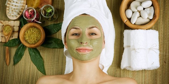 Masker Teh Hijau & Yogurt Untuk Kulit Berminyak: Cara Mudah untuk Menghasilkan Kulit yang Cerah dan Seimbang