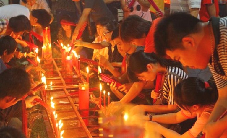 Intipati Kesunyian Ritual Bulan Mati Lama