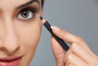 Eyeliner Grafik — Trend Berani Tahun Ini