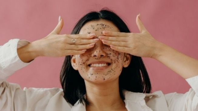 Tanda Kulit Anda ‘Over-Exfoliate’ Tanpa Sedar